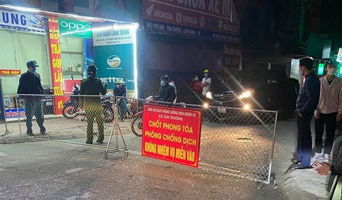 Phong tỏa công ty giày 2.000 công nhân