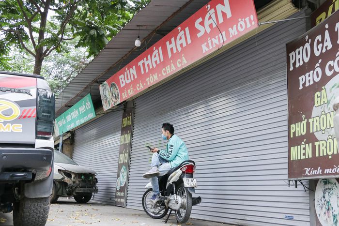 Nhiều quán đóng cửa, nghỉ Tết sớm khi phải dừng bán tại chỗ