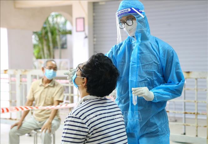 Hà Nội 'thần tốc' xét nghiệm nhóm người nguy cơ cao