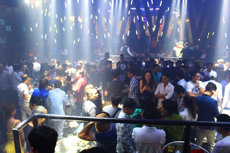 TP.HCM tạm ngừng hoạt động karaoke, vũ trường, massage, spa, bar
