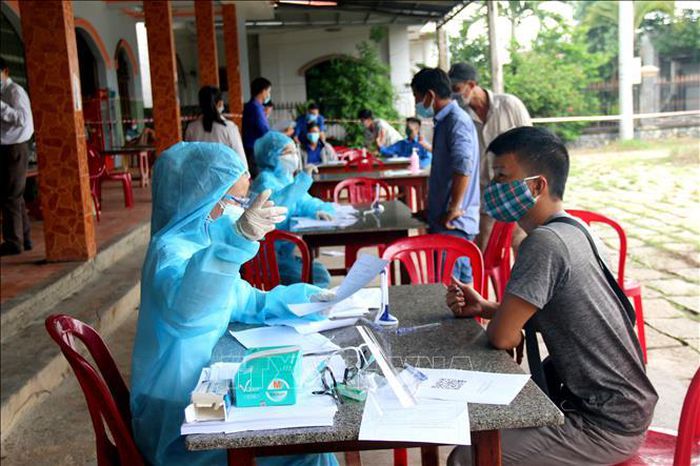 Người dân trong con hẻm tại quận 3: Sáng mở cửa ra đã thấy phong tỏa