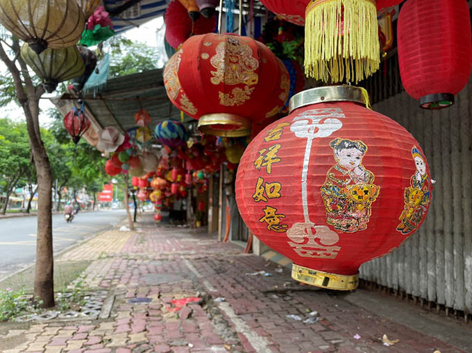 Phố lồng đèn năm nay... tắt đèn