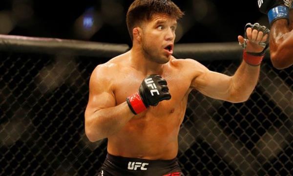 Đến xem UFC Fight Night Moscow, võ sĩ để mất đai vô địch UFC