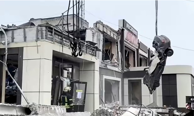Nga cáo buộc Ukraine dùng tên lửa Mỹ tấn công dân thường Luhansk