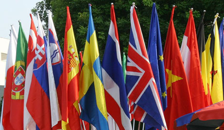 Thủ tướng Medvedev lên đường đi Lào và Việt Nam