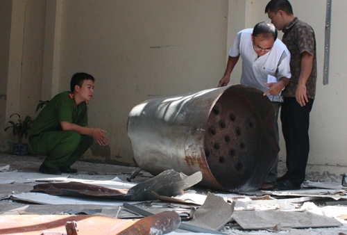 Nồi hơi nổ bay qua 7 nhà, Việt kiều tử vong