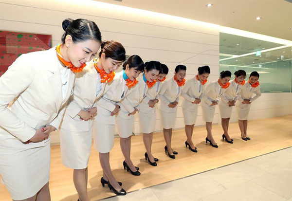 Tại sao hàng không Hàn Quốc liên tục tuyển dụng tiếp viên Việt Nam?