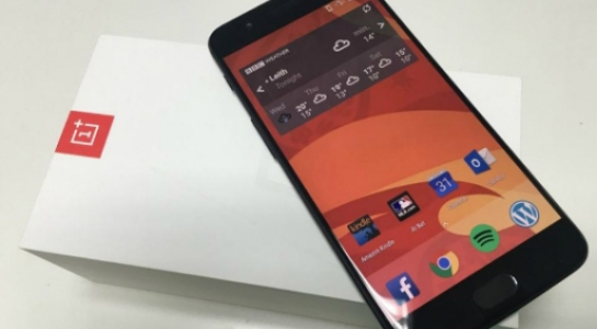 Báo Mỹ nói smartphone Trung Quốc OnePlus 5 có lỗi nguy hiểm đến tính mạng người dùng