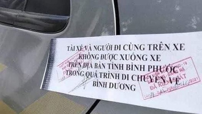 Dán niêm phong, không cho dân mở cửa xe là vi phạm quyền con người