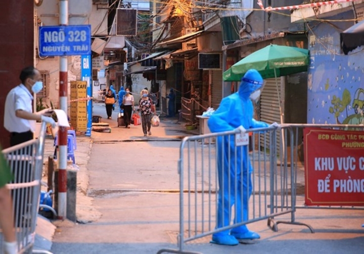 Chuyên gia: Nếu không quyết liệt, Hà Nội sẽ ''vỡ trận''