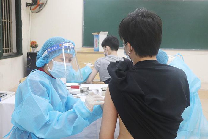 Hà Nội ghi nhận kỷ lục mới với 468 ca Covid-19, trong đó 274 ca cộng đồng