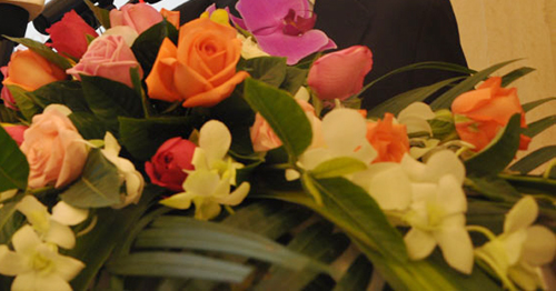 Dâng hoa tưởng niệm Chủ tịch Hồ Chí Minh tại Nga