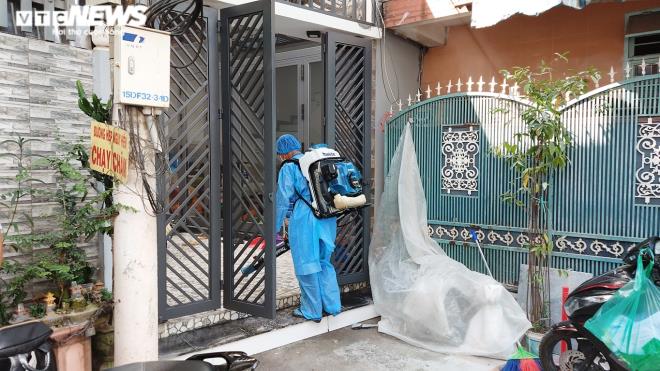 Nhiều học sinh tiếp xúc gần với giáo viên là vợ bệnh nhân 418 ở Đà Nẵng