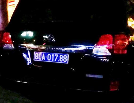 Lộ diện doanh nghiệp 'khủng' tặng xe sang cho Tỉnh ủy Nghệ An