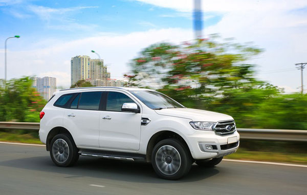 Khám phá Ford Everest mới tại Triển lãm ô tô Việt Nam 2018: SUV 7 chỗ hút khách