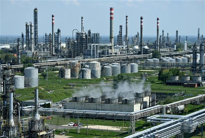 Hungary đàm phán với Qatar mua năng lượng LNG