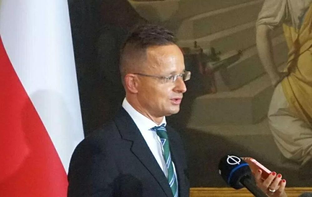 Ngoại trưởng Hungary dứt khoát nói 'không' với Ukraine, chỉ điểm 'vũ khí' chấm dứt hoàn toàn xung đột