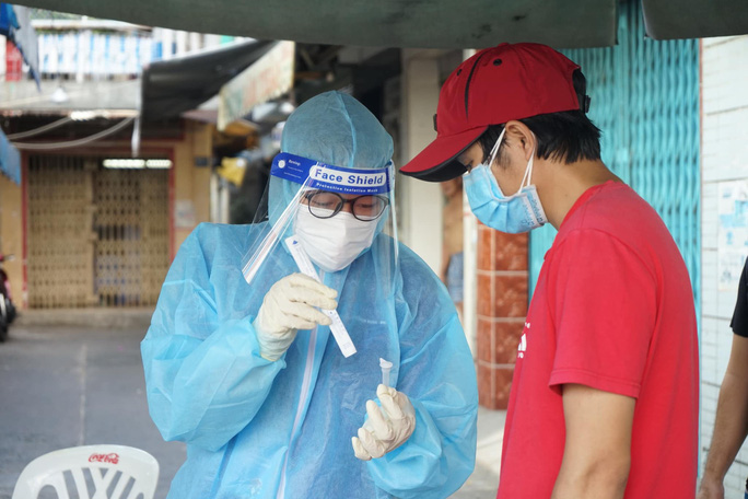 Từ nay đến 15-9, nơi có nguy cơ cao sẽ xét nghiệm Covid-19 tại nhà ít nhất 3 lần