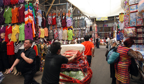 Nga: Nhà nước có thể bắt đầu tiêu hủy toàn bộ quần áo giả bị thu giữ