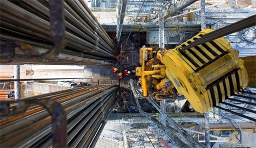 Cách kiếm tiền khi giá dầu giảm