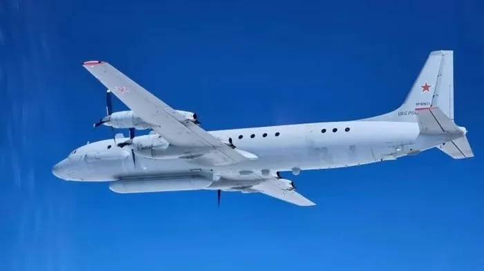 Máy bay chiến đấu F-16 của Ba Lan chạm trán máy bay trinh sát Nga trên Biển Baltic