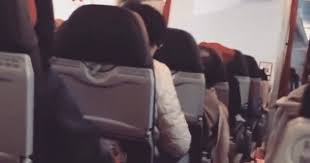 Cơ trưởng nói khách hãy cầu nguyện sau khi máy bay 'rung như máy giặt'