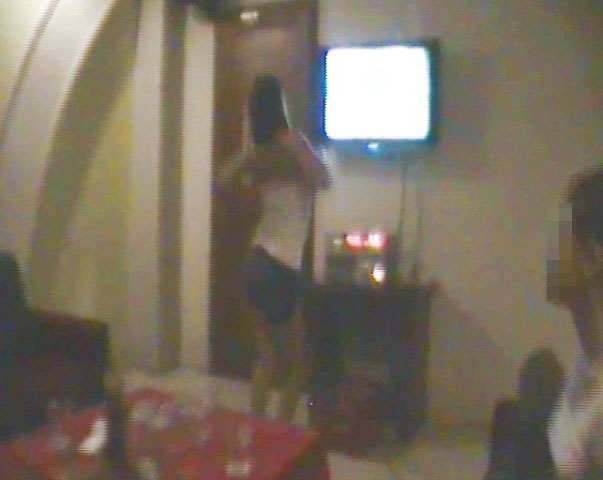 Lộ diện “chiêu“ kinh doanh nhảy khiêu dâm… hút khách