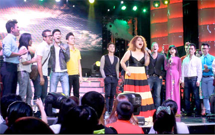 Phương Thanh sắp thương thảo Việt kiều Nga, vay tiền cho Siu Black