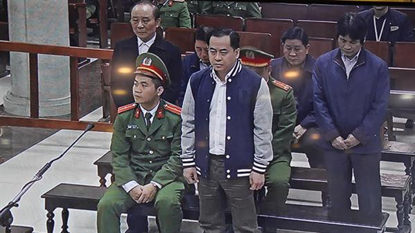 2 cựu Thứ trưởng Công an bị đề nghị 30 - 42 tháng tù giam