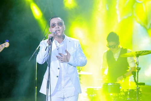 Tuấn Hưng văng tục với ban tổ chức 'Bài hát yêu thích', sao Việt nói gì?