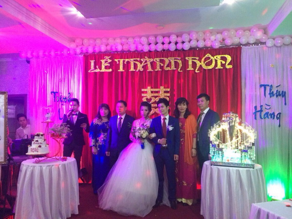 Niềm hạnh phúc trăm năm nơi xứ người