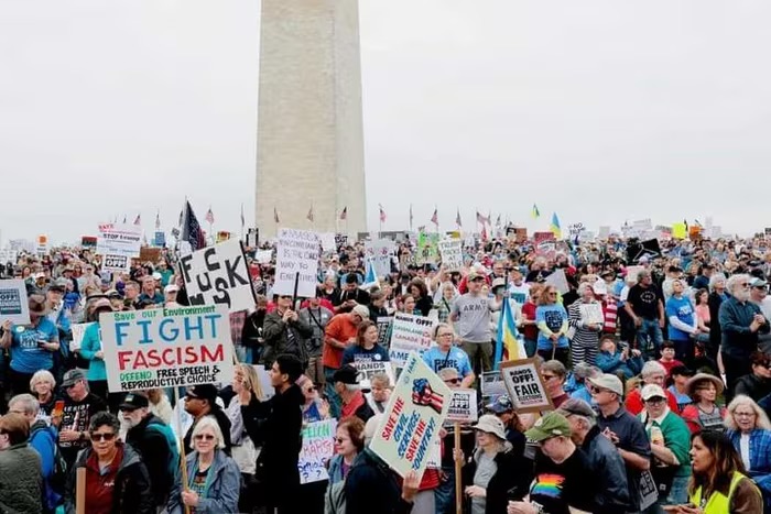 Ông Trump muốn điều hành chính phủ như doanh nghiệp để sa thải công chức dễ hơn