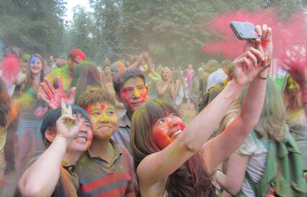 Moskva: Lễ hội sắc màu Holi