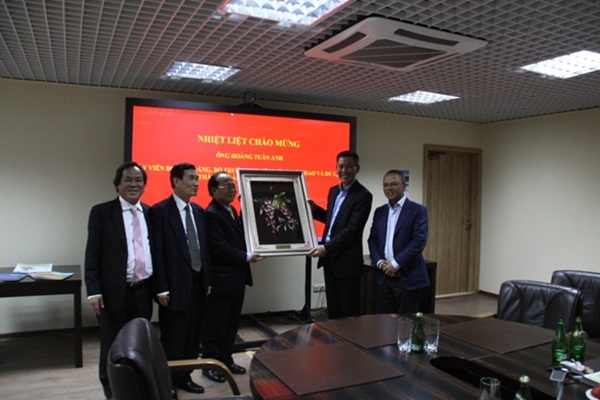 Bộ trưởng Bộ VHTT & DL Hoàng Tuấn Anh thăm và làm việc tại ICNENTRA