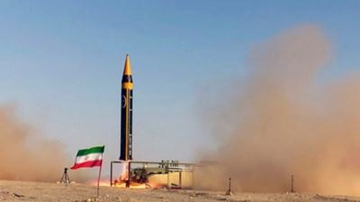 Iran phát triển thành công tên lửa đạn đạo thế hệ mới