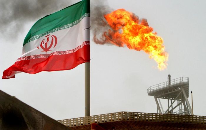 Iran cáo buộc Israel tấn công bằng máy bay không người lái, đe dọa trả đũa