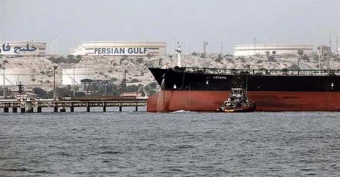 Thu nhập từ dầu của Iran tăng gấp 5 lần so với năm ngoái