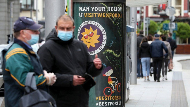 Ireland - quốc gia EU đầu tiên tái áp đặt lệnh phong tỏa