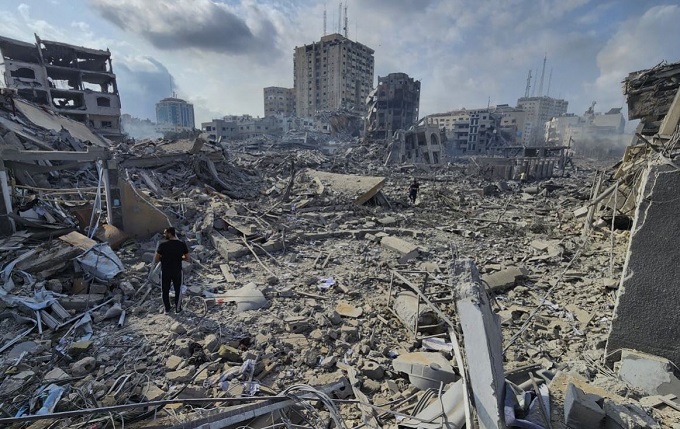 Hình ảnh Gaza thành đống đổ nát sau 6 ngày xung đột Israel-Hamas
