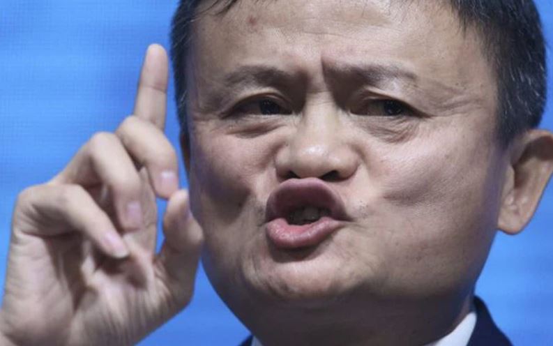 Nghe theo khẩu hiệu 'Còn trẻ mà, cứ tiêu đi, chỉ cần đi vay' của Jack Ma, hàng triệu người Trung Quốc lâm cảnh nợ nần, bế tắc, có người muốn tự sát
