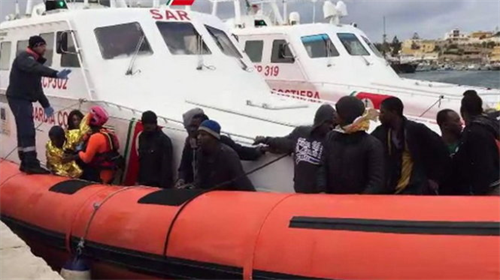 Chìm tàu ở Địa Trung Hải, hơn 300 người mất tích