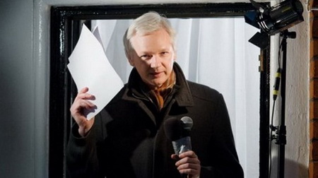 Julian Assange: Mỹ từ lâu đã cố gây mâu thuẫn Nga-Ukraine