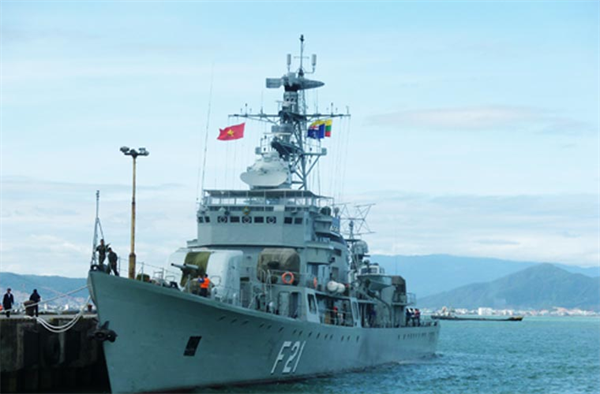 Tìm cách xa rời Trung Quốc, Myanmar quay lại vũ khí Nga