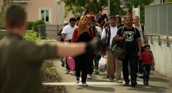 Báo Pháp: Khủng hoảng di cư giúp Putin mang Đông Âu tới gần nước Nga hơn