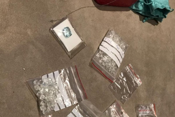 Nga phát hiện 3 triệu USD kim cương bị đánh cắp