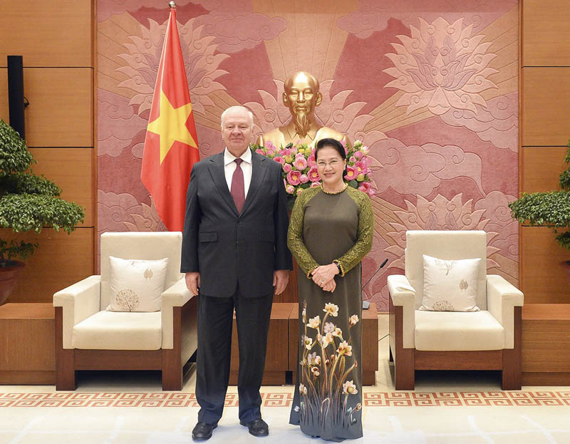 Chủ tịch Quốc hội Nguyễn Thị Kim Ngân tiếp Đại sứ Liên bang Nga