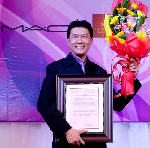 Lê Dũng: Người Việt đầu tiên trang điểm cho tổng thống Mỹ