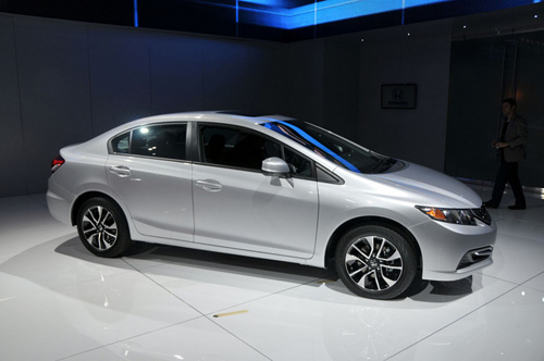 Honda Civic 2013 thay đổi toàn diện