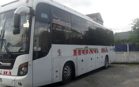 Lái xe khách sửng sốt trộm được bọc tiền 8 tỷ đồng