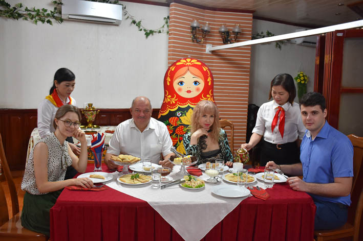 Làng Nga ở Vũng Tàu - Kỳ 3: Nét đẹp văn hóa ẩm thực Nga